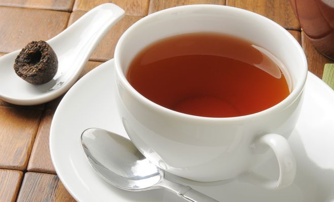 Czerwona herbata - pomoże w odchudzaniu, zneutralizuje kaca