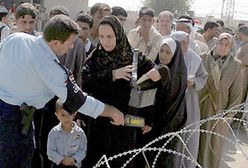 Irakijczycy głosują w referendum - ataki na razie niegroźne