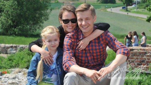 M jak miłość, Ala (Olga Frycz), Paweł (Rafał Mroczek), Basia (Gabriela Raczyńska)