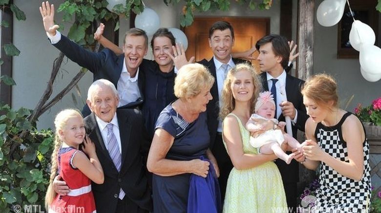 M jak miłość, - chrzest Hani (Maja Marczak)