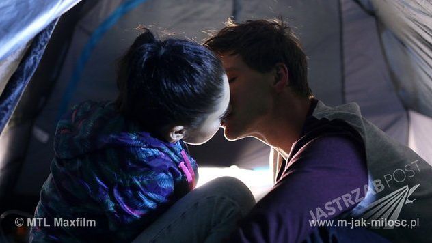 M jak miłość odcinek 1164, Marcin Chodakowski (Mikołaj Roznerski), Iza Lewińska (Adriana Kalska)