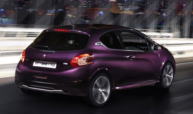 Peugeot 208 XY: popularne premium?