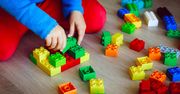 Oto jak wymyć klocki Lego. Małe elementy wyczyścisz za jednym zamachem