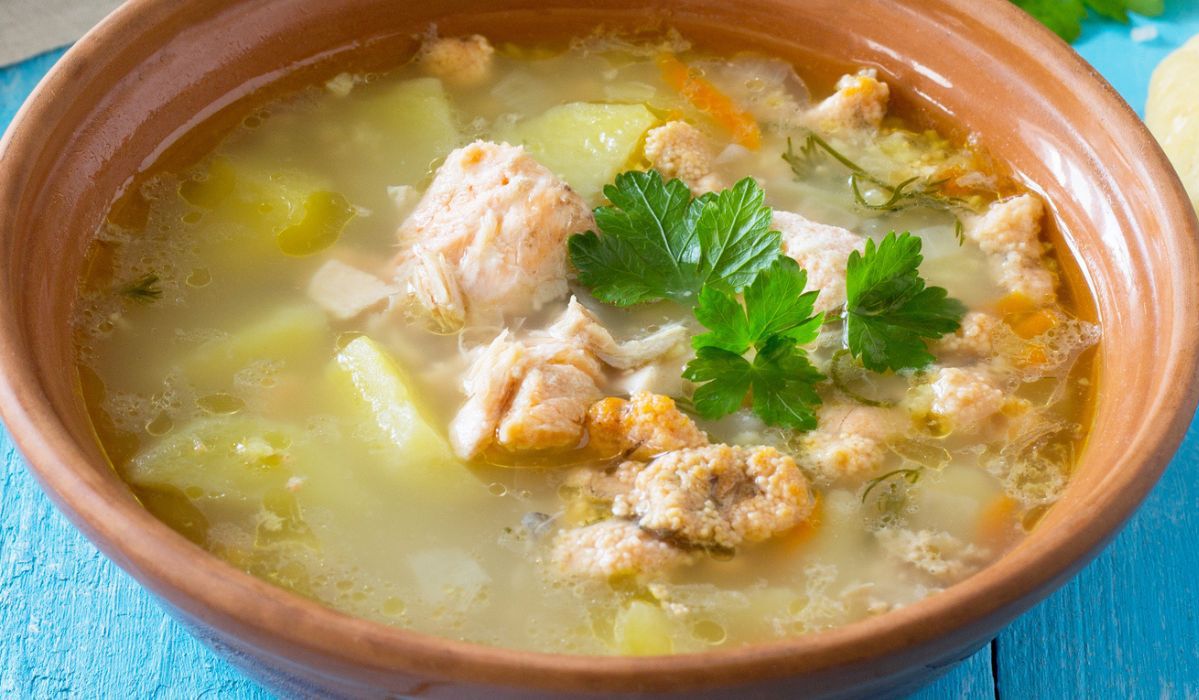 Aromatyczna zupa z ziemniakami i bańtkami. Na Kaszubach jest znana od pokoleń