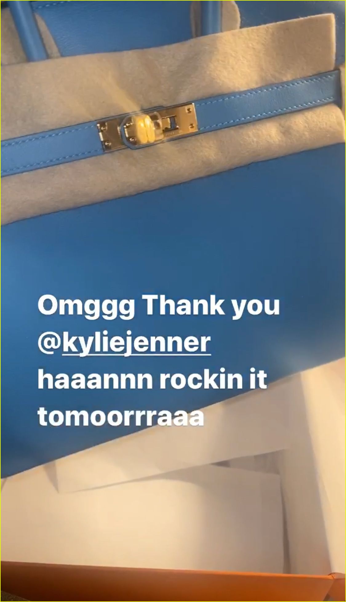 Kylie Jenner - prezent dla Cardi B.