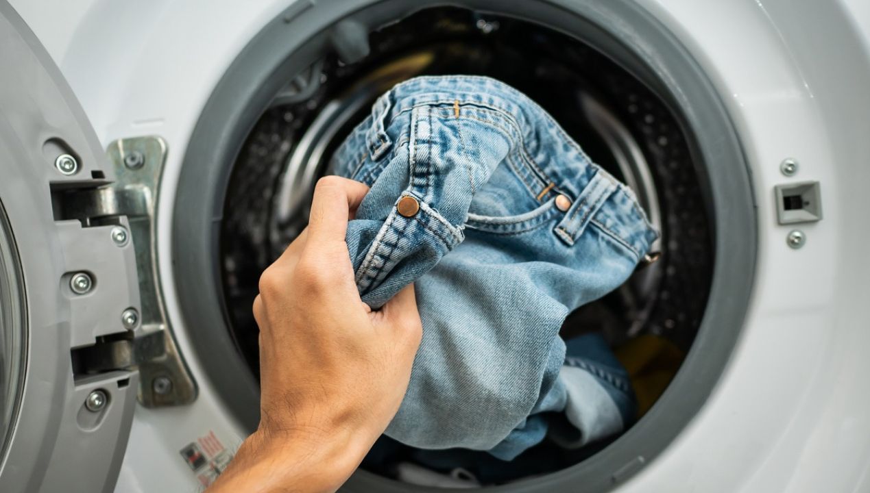 Jak prać jeansy fot. getty images
