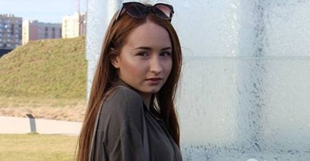 Mama Littlemooonster96 jest bardzo nowoczesna. Nie uwierzycie, jak kontroluje swoją córkę