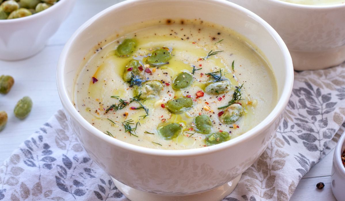 Zupa z bobu - przepis. Jak zrobić tę pyszną zupę na lato?