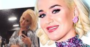 Ciąża w stylu glamour. Katy Perry w eleganckiej sukni i szpilkach prezentuje swoje imponujące krągłości