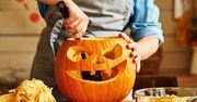 Tak zrobisz dyniowe straszydło na Halloween. Dzieciaki będą zachwycone