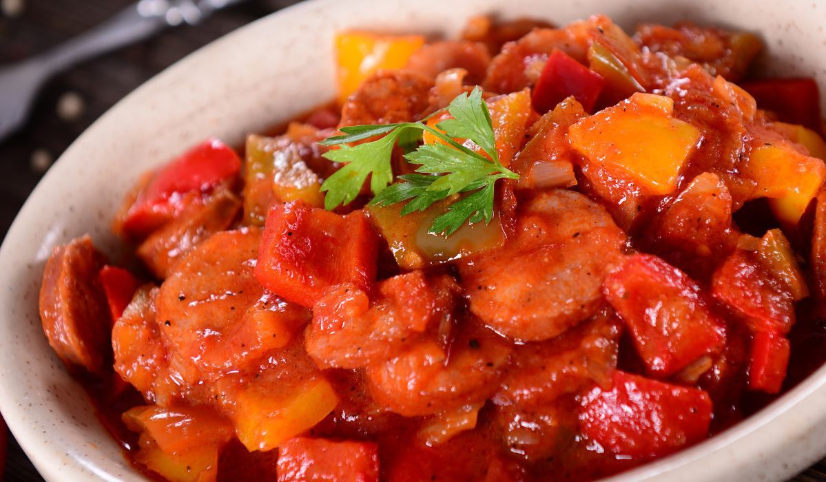 Polacy pomijają kluczowy składnik leczo. Węgrom włos jeży się na głowie