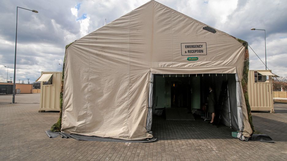 Koronawirus w Polsce. Jest coraz więcej nowych przypadków. Nz. Wojskowy Szpital Polowy w Bydgoszczy