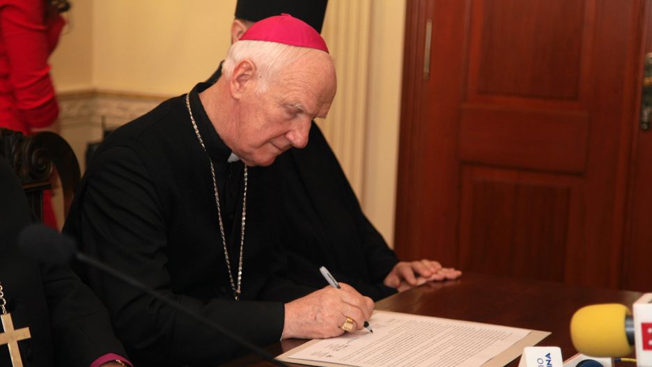 Parafianie uważają, że bp Dec fałszywie oskarżył ich byłego proboszcza o to, że ma nieślubne dziecko z gosposią
