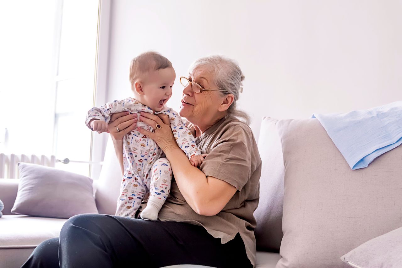 Mama 4 plus: Emerytura dla matek z czwórką dzieci. Program wchodzi w życie już od 1 marca 2019. Sprawdzamy, komu przysługuje.