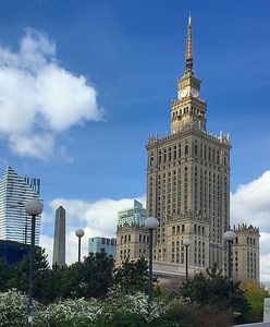 Iglicę Pałacu Kultury zżera korozja. Będzie remont?