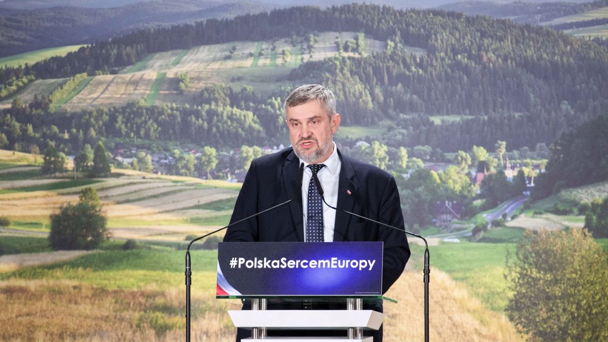 Minister rolnictwa Jan Krzysztof Ardanowski zapowiada dofinansowanie nawadniania w gospodarstwach rolnych