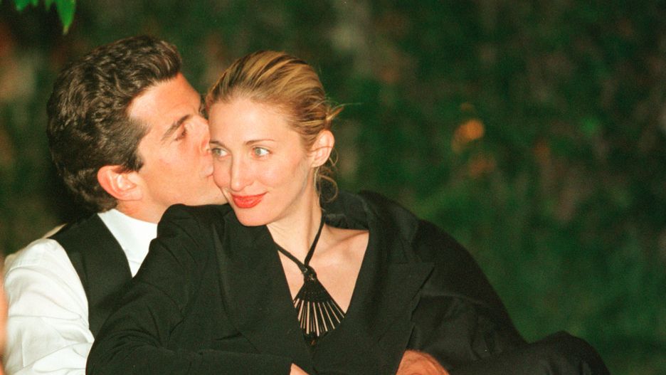 John Kennedy Jr. z żoną Carolyn