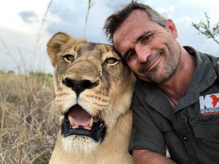 "Mia i biały lew": Przy filmie korzystano z pomocy zaklinacza lwów