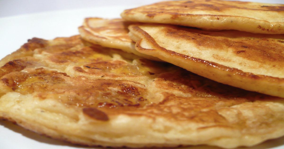 Revolutionize your breakfast with this 3-ingredient banana pancake recipe