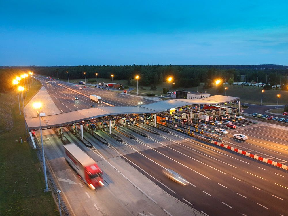 Kierowcy zazwyczaj korzystają z autostrady na co dzień, a czasem nawet kilka razy dziennie. I każdy z nich potencjalne ryzyko może ograniczyć do zera.