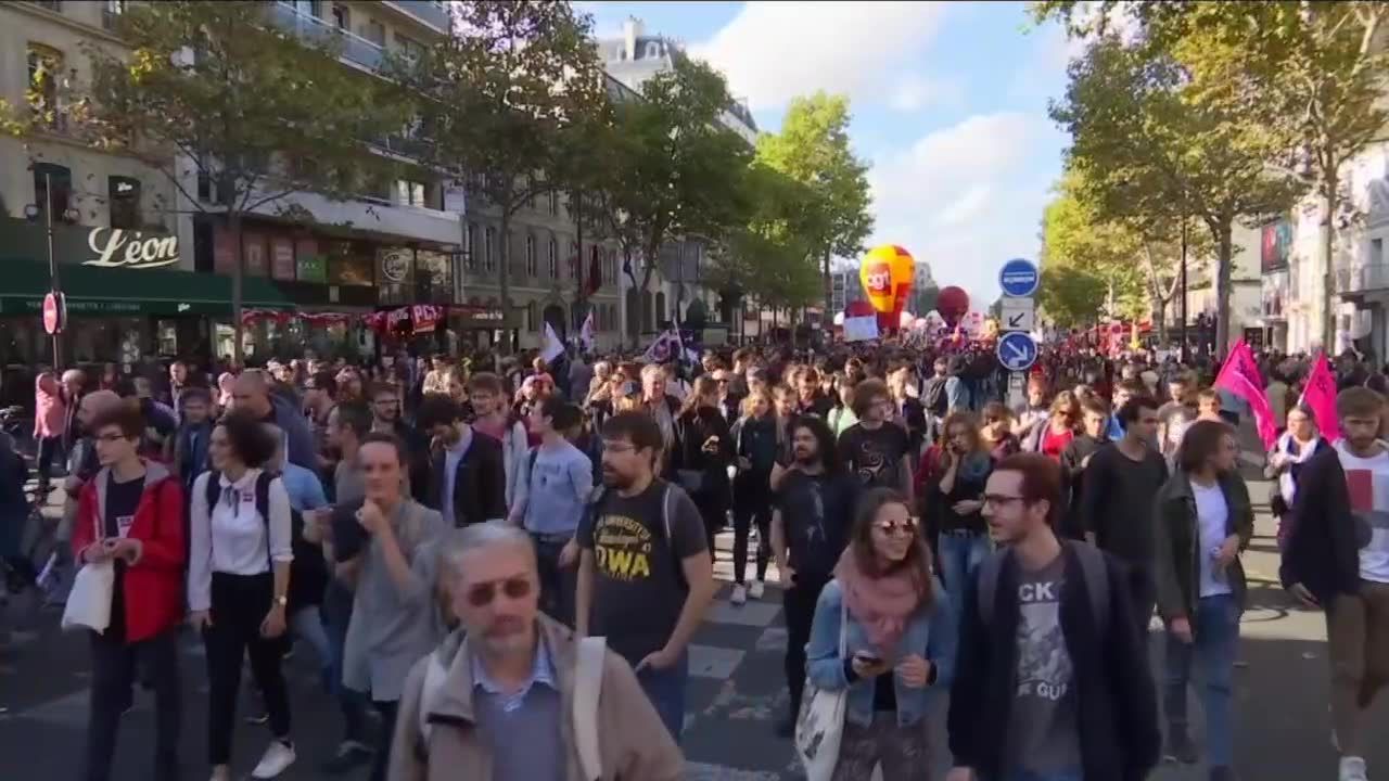 Francuzi dalej protestują przeciwko reformom w prawie pracy