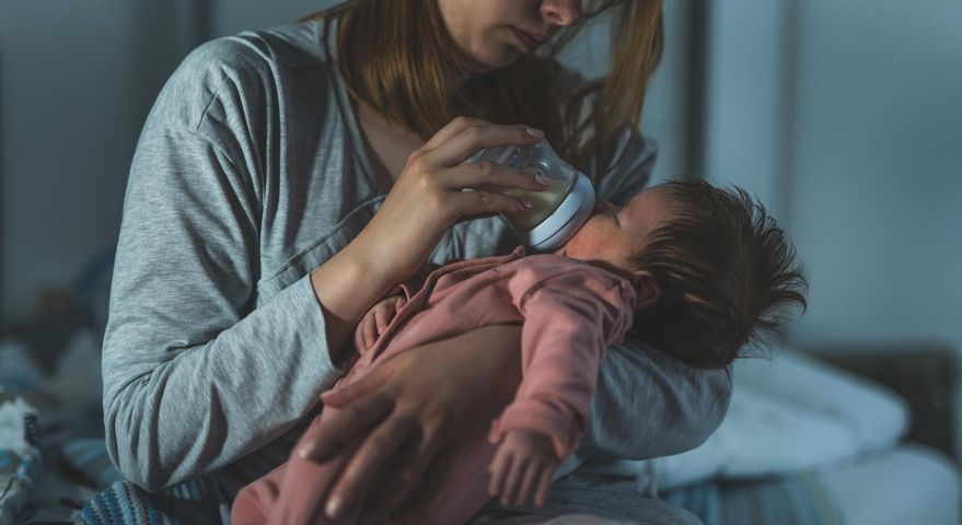 Matki karmiące butelką są piętnowane