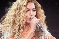 Kontrowersyjna kreacja Beyonce na Met Ball