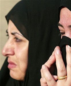 Przebrani za kobiety napastnicy zabili trzech żołnierzy