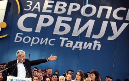 Prounijna koalicja prowadzi w wyborach w Serbii