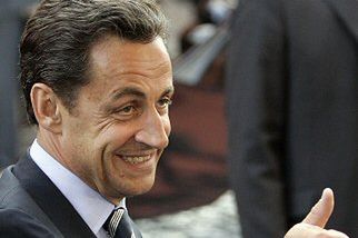 Sondaż: Sarkozy przed Royal