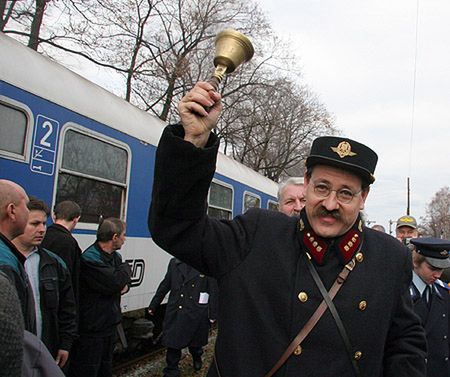 Można już wysiadać z pociągu w Głuchołazach