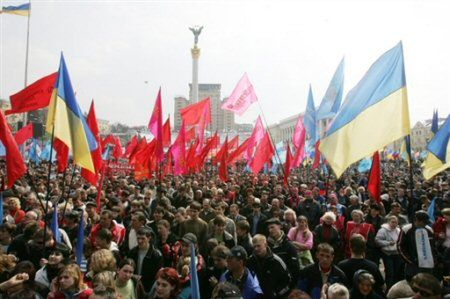 Zwolennicy Janukowycza zablokowali kancelarię Juszczenki