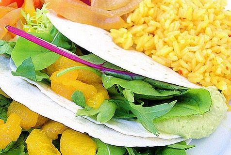 Zdrowe kolorowe tacos 
