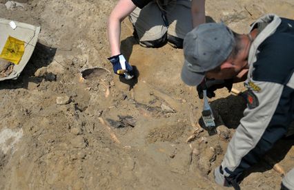 Odkrywają zagadki ofiar wojny i totalitaryzmu