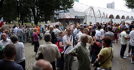 Prokurator postawił zarzuty zatrzymanym w KDT