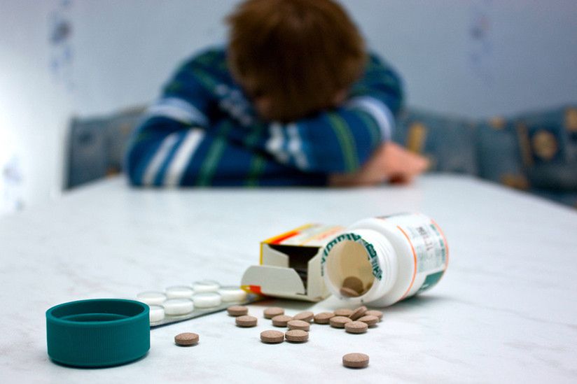 Dzieci często odmawiają przyjęcia leków.