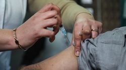 Jak sprawdzić, czy dostałem "wadliwą" szczepionkę na COVID?