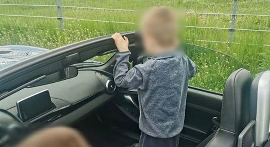 Dziecko niewłaściwie przewożone autem