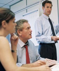 Bolesne cięcie etatów w urzędach