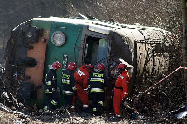 47 osób w szpitalach, 4 w stanie ciężkim po katastrofie