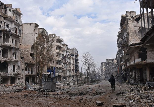 Masowe groby z ciałami cywilów odkryte w okolicach Aleppo w Syrii