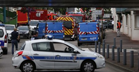 Agencja Amak opublikowała apel morderców księdza o zabijanie Francuzów