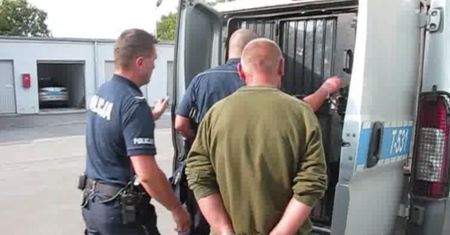 Makabryczna zbrodnia w Korszach. Zwłokami ofiary chciał nakarmić psa