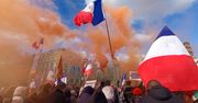 Francja: „Opuść NATO” – Tysiące maszerują na rzecz zakończenia konfliktu na Ukrainie w Paryżu