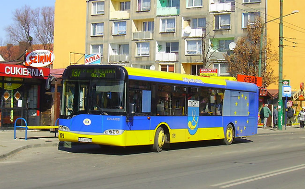 Pijany mężczyzna zasnął w autobusie. Gdy się obudził wsiadł za kierownicę i odjechał