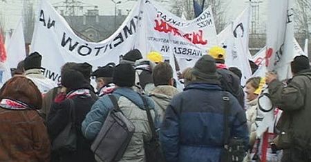Zobacz jak kolejarze protestowali na torach
