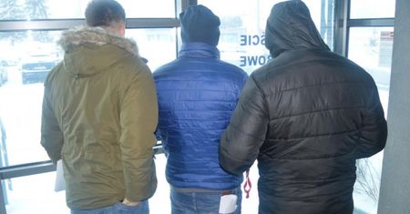 Nowy Targ. Podejrzani o brutalne pobicie właściciela kantoru usłyszeli zarzuty