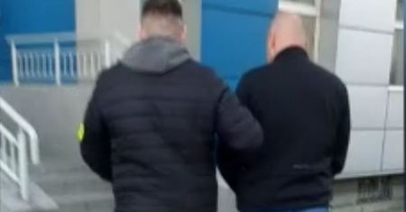 Groźny przestępca odpoczywał nad jeziorem. Dopadli go "łowcy głów"