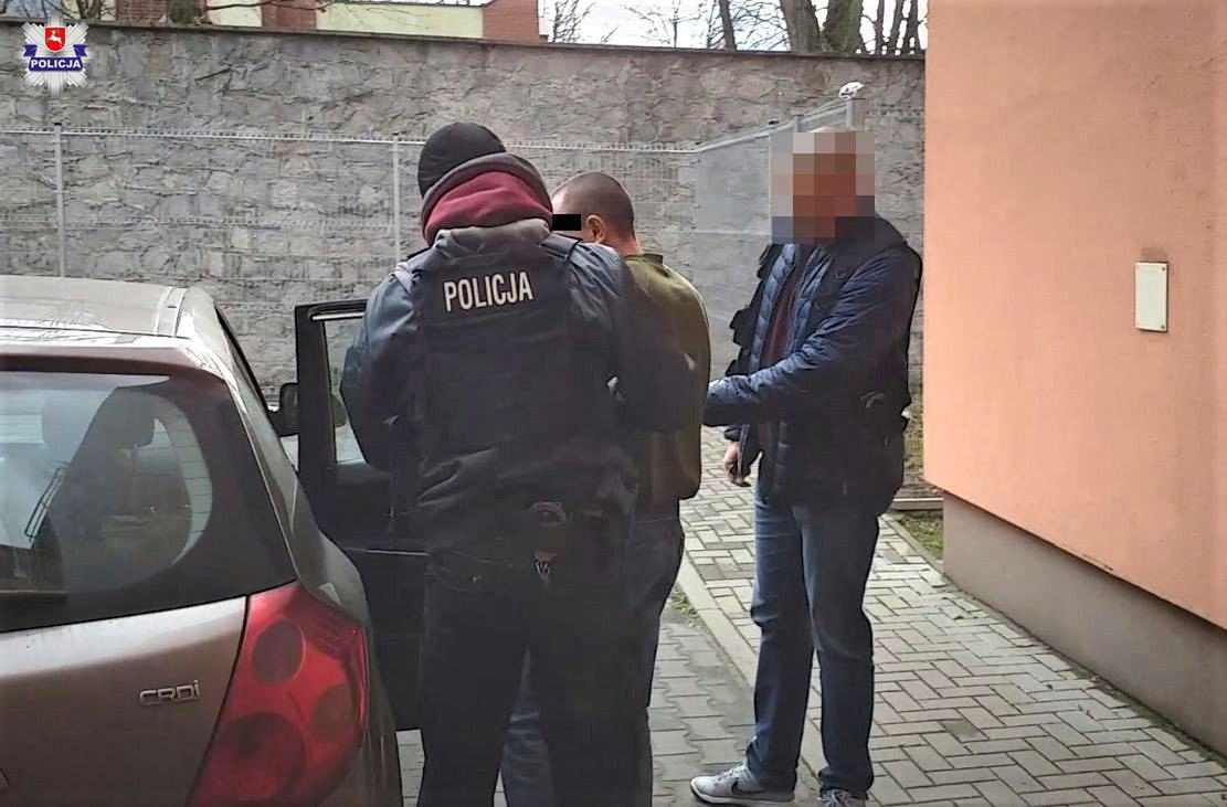 Makabryczne odkrycie w Dobrosławowie. 2 mężczyzn zadźganych nożem. Najnowsze ustalenia
