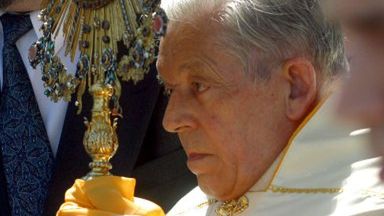 Prymas Polski kardynał Józef Glemp podczas uroczystości Bożego Ciała